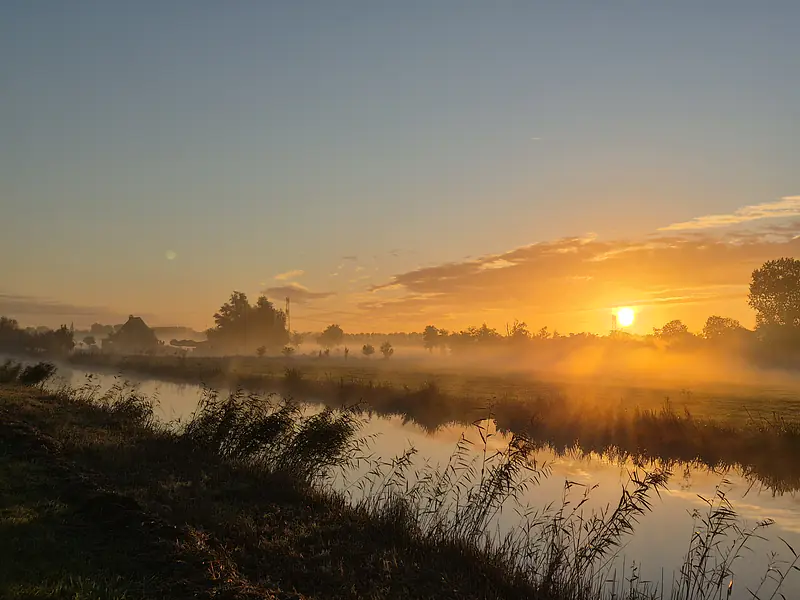 Netherlands, Utrecht, Stichtse Vecht (2025): Sunrise at the polder