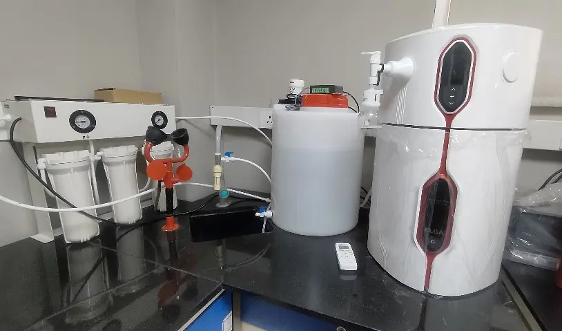 Deionized water system
