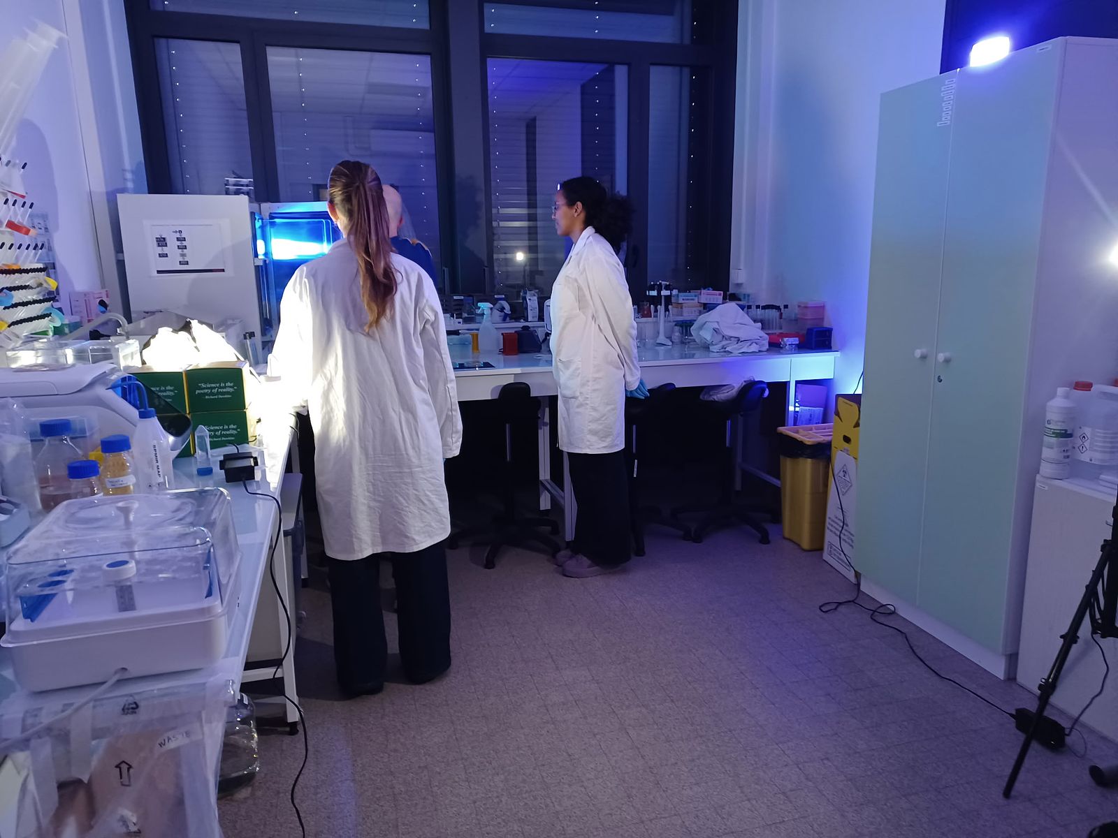 Amandine & Bethel in front of the camera