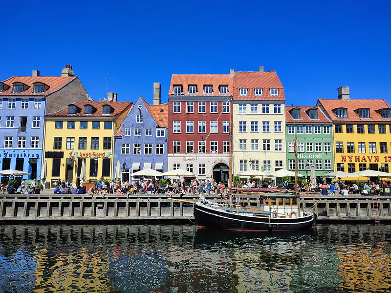 Denmark, Copenhagen (2022): Colorful facades along the famous Nyhavn canal