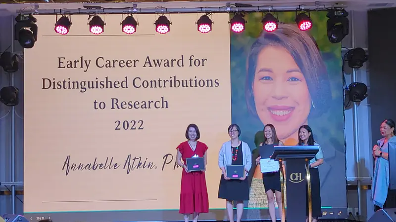 Dr. Atkin receiving her award!