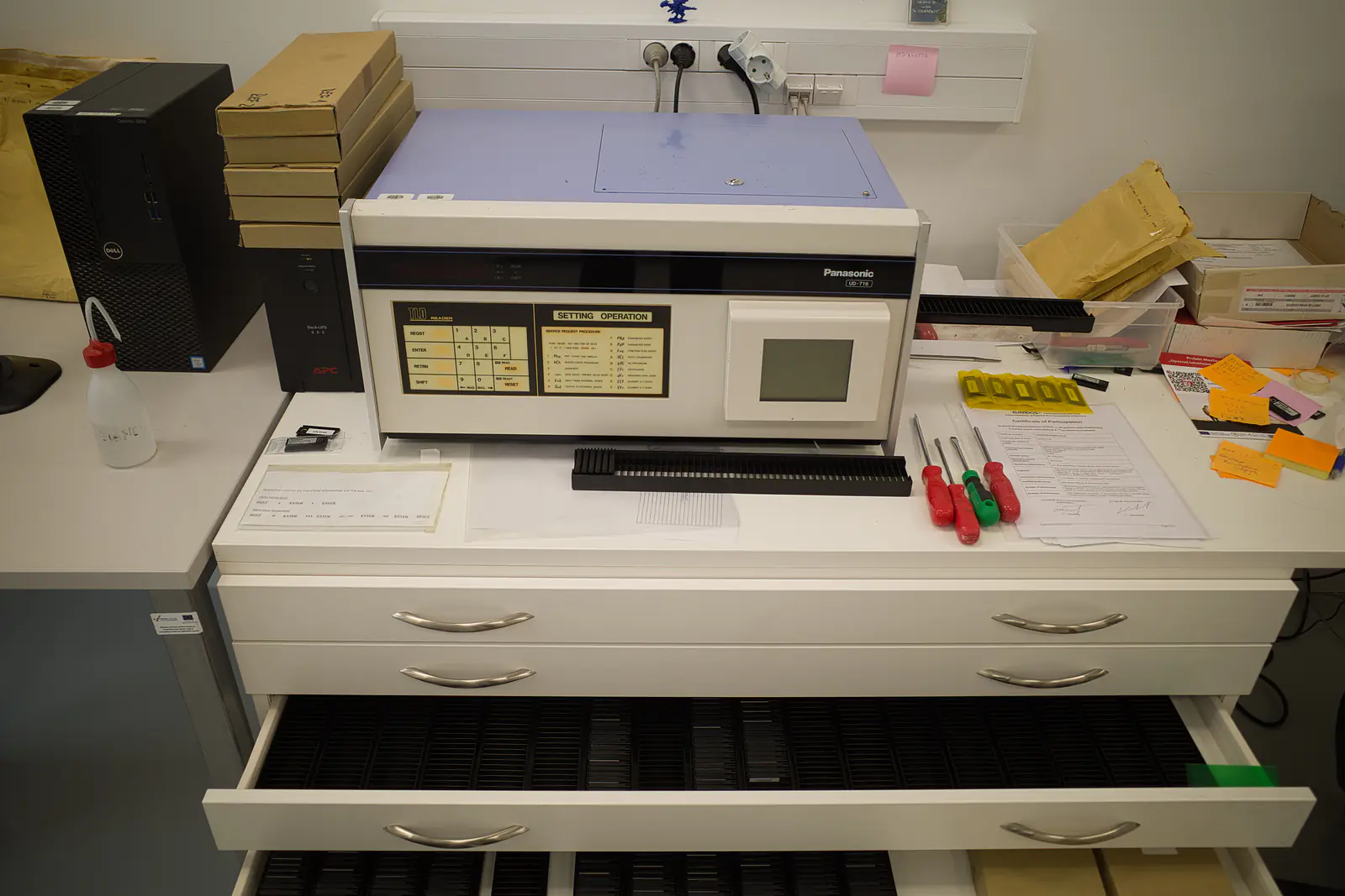 TLD dosimetry system