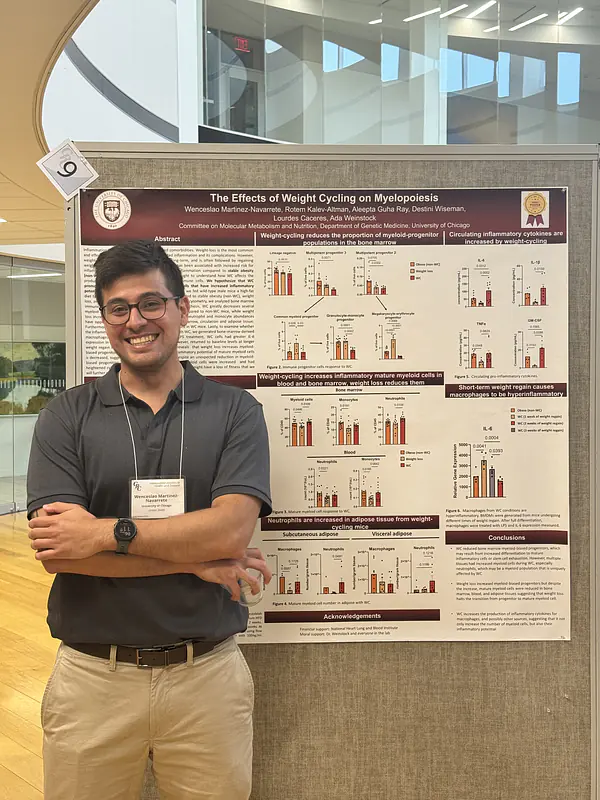Wenceslao presents his poster at GRS Trainnee Session before the conference 