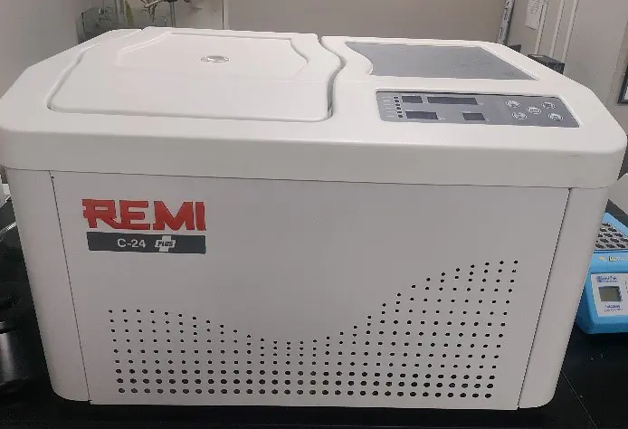 Cooling centrifuge