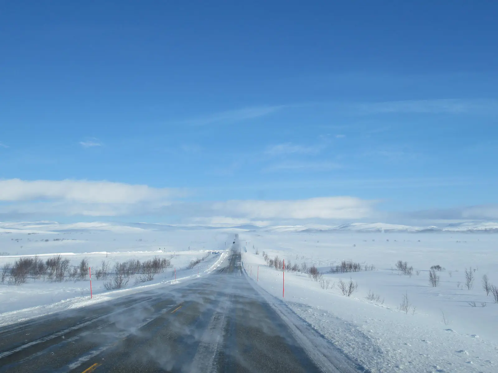 Drifting snow between Alta and Hammerfest (Norway)