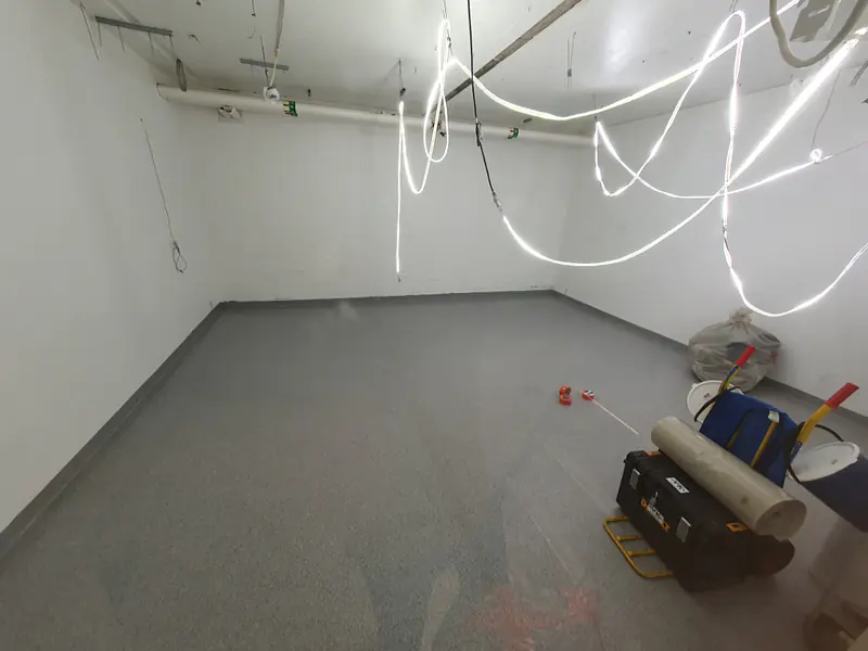 And a new nice, antistatic floor is put.