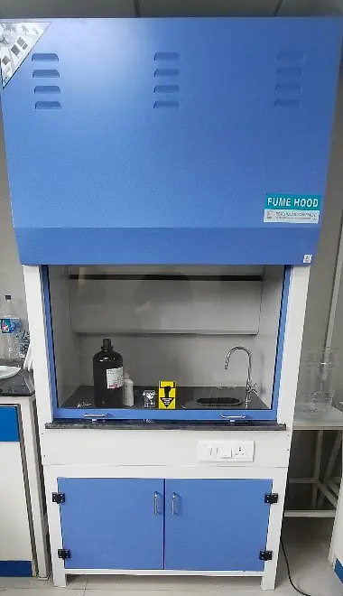 FUME HOOD