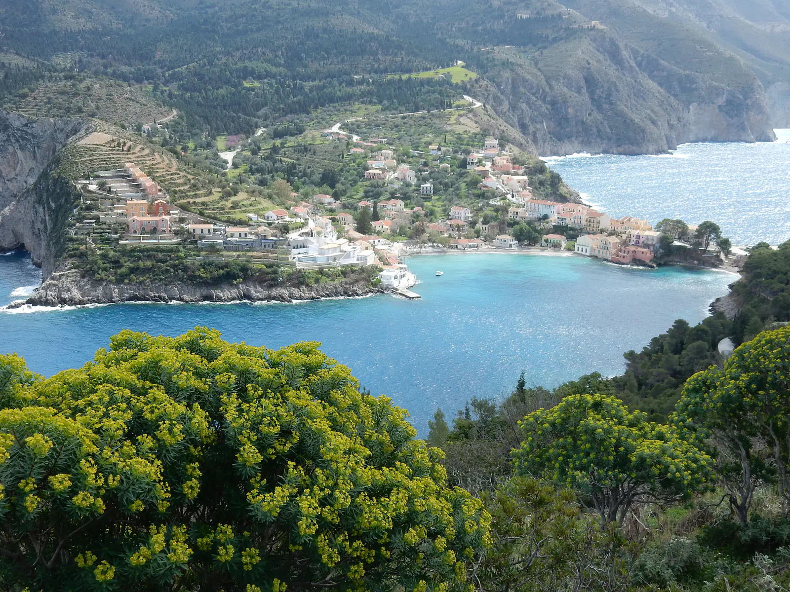 Greece, Cephalonia, Asos (2018): View from Asos Castle towards the town, built on a narrow isthmus