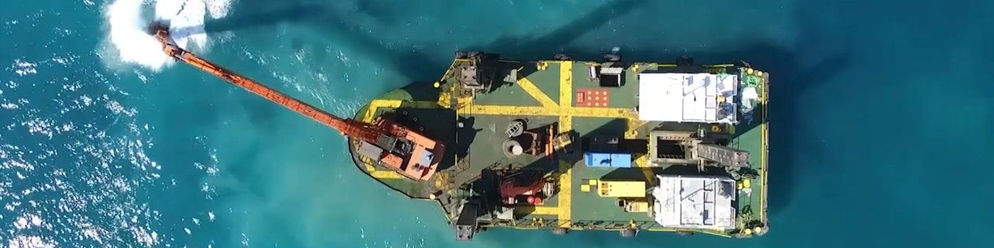 Backhoe dredger