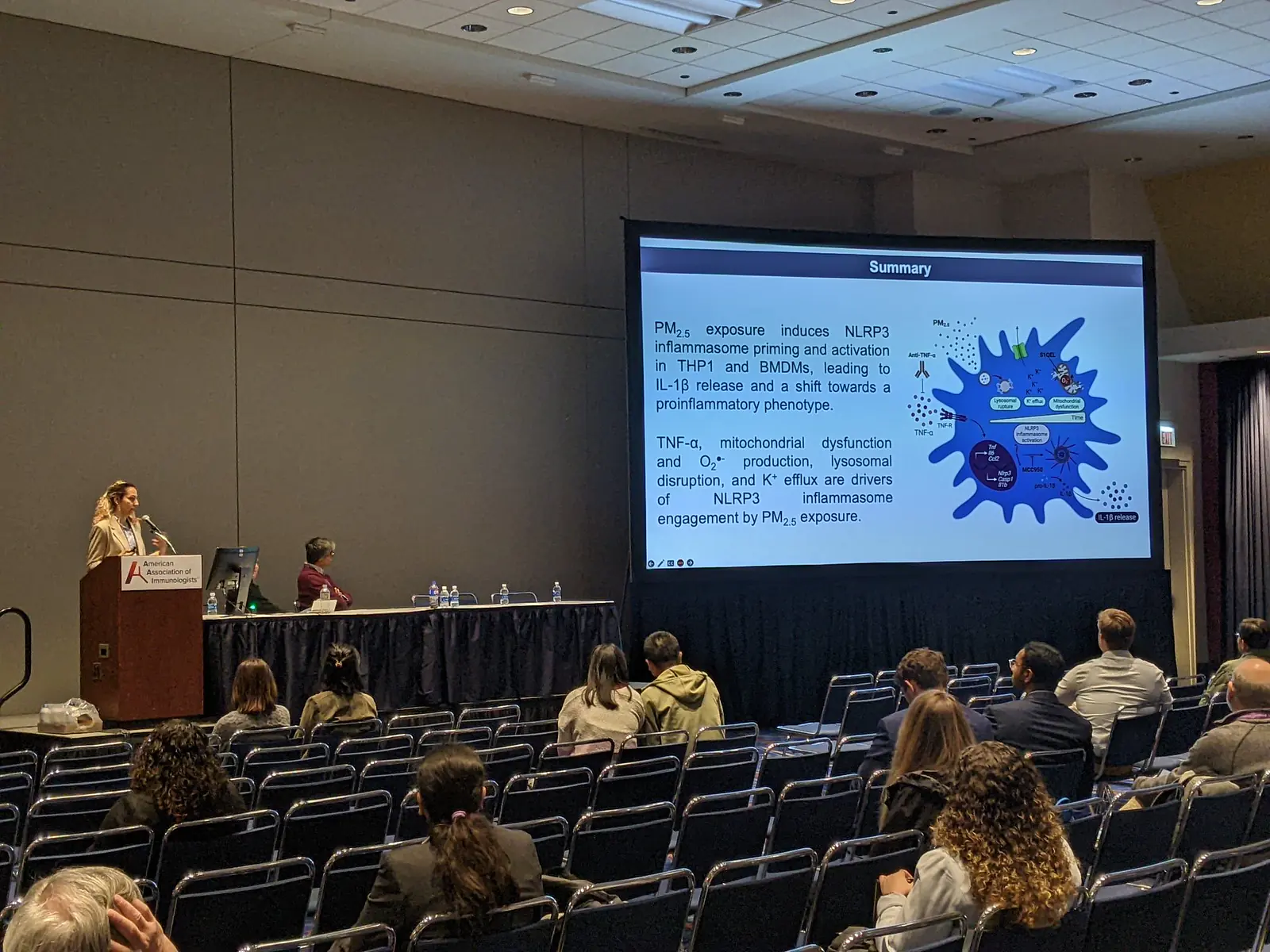 Lourdes presenting her work in AAI session for winning Trainne Award 