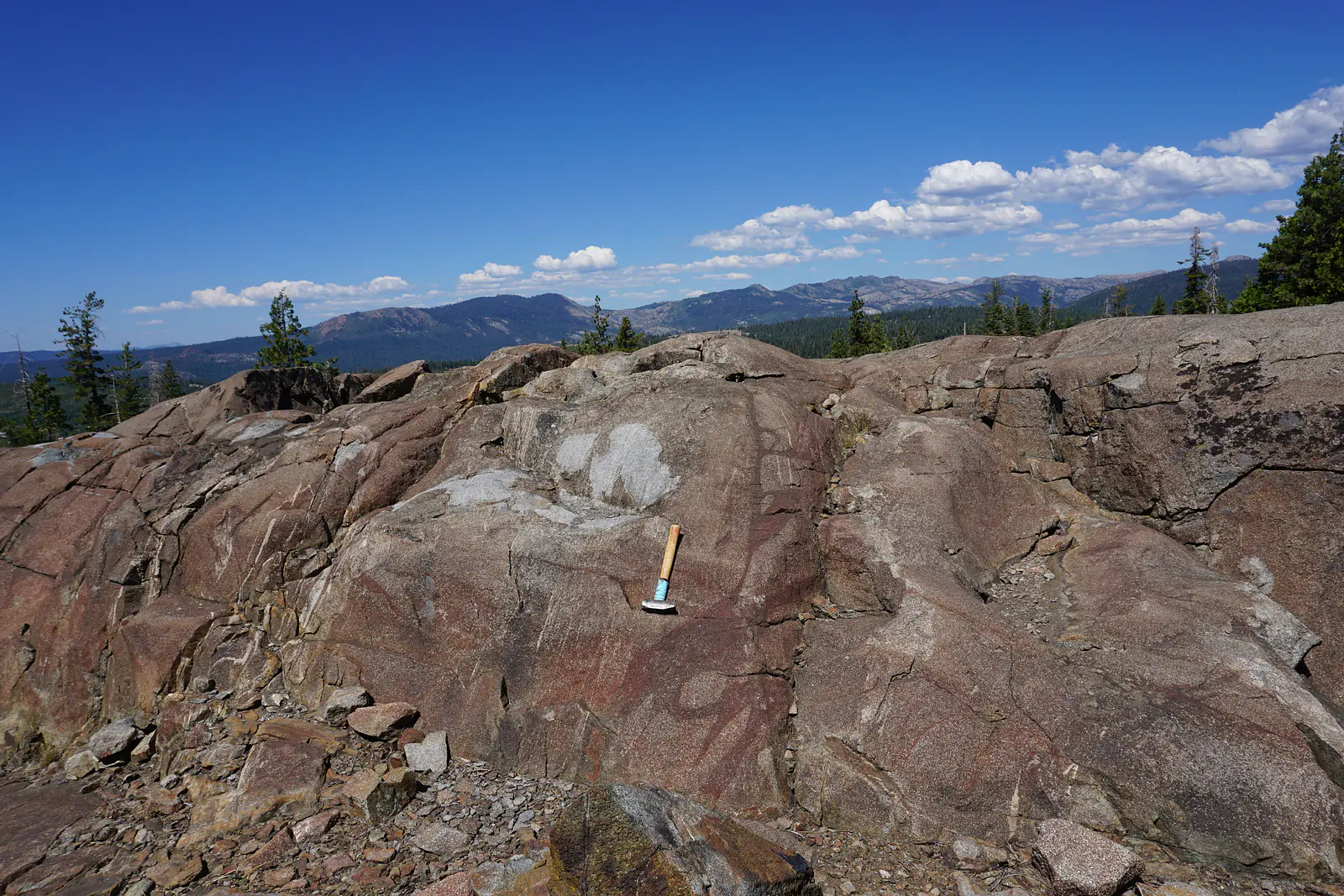 Emigrant Gap gabbronorite outcrop with light and dark plagioclase- and pyroxene-rich segregations.